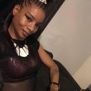 Meet your Posher, Diona